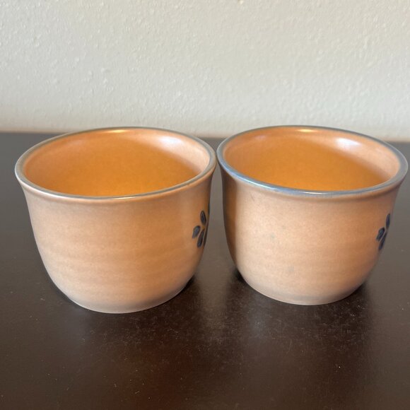 Set of 2 vintage Pfaltzgraff Folk Art Earth-tone and Blue Stoneware Cups / Mugs - Picture 5 of 11